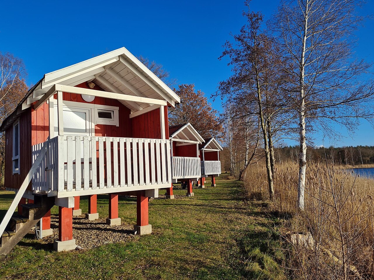 Ferienhauslage wählen: See, Wald oder Ortskern?
