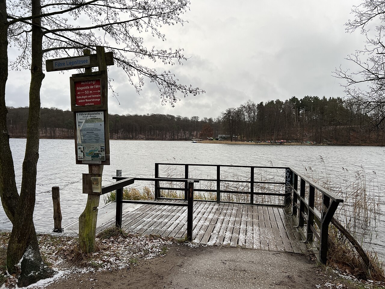 Eine Fährfahrt am Liepnitzsee in den Tagesplan einbauen
